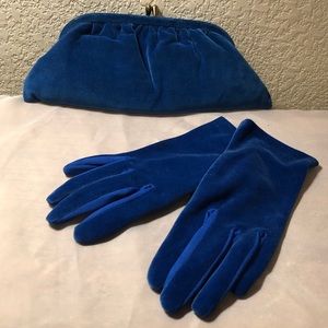 Fabulous vintage 1950s blue velour clutch & gloves